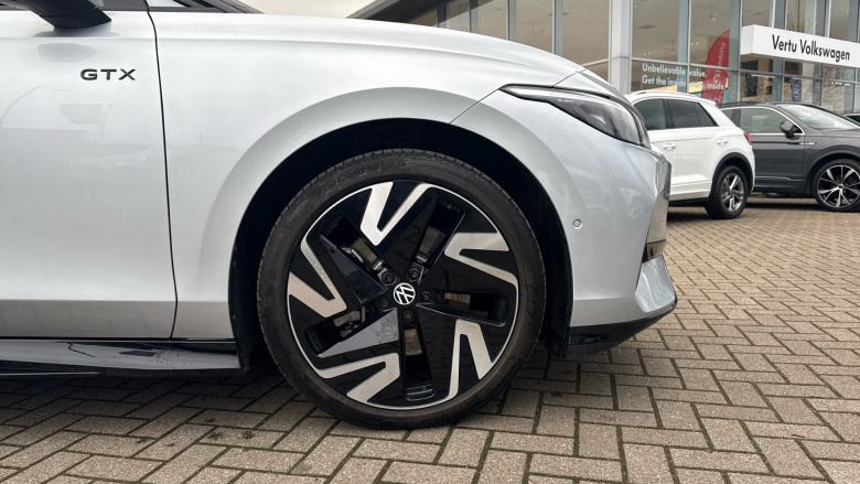 Volkswagen ID.7 250kW 4MOTION GTX Plus 86kWh 5dr Auto Electric Hatchback